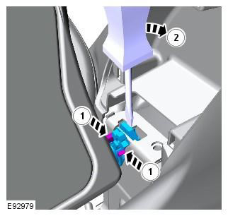 Механизм втягивания центрального заднего ремня Freelander 2