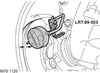 Проверка износа и биений тормозного диска передних тормозов Range Rover 3